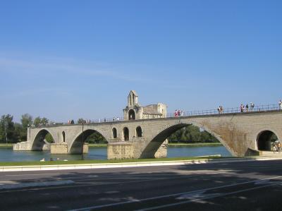Sur le pont d'Avignon ...