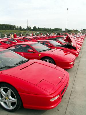 Eine ganze Reihe Ferrari I