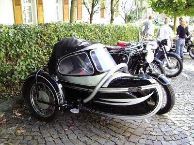Oldtimer Motorrad mit Beiwagen