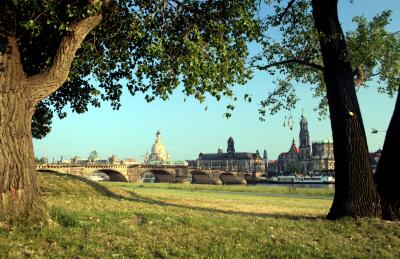 Nachmittag an der Elbe-Altstadtpanorama