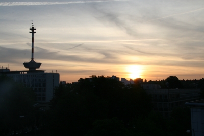 Sonnenaufgang über der Stadt