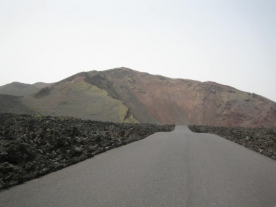 Straße zum Vulkan