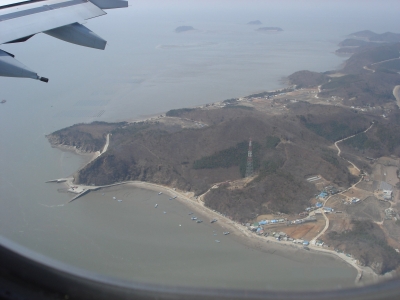 Landeanflug über der Küste von Korea