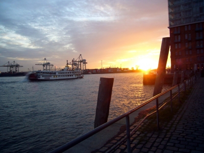 Abendstimmung im Hamburger Hafen