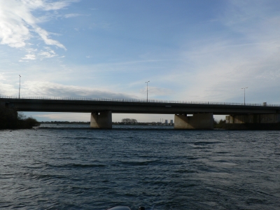 Brücke über den Maasseen