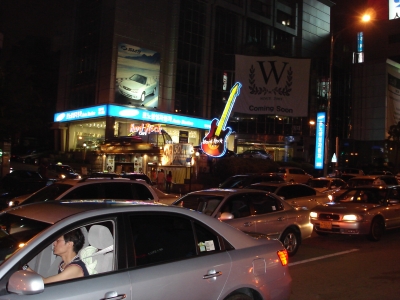 Nachts auf den Straßen von Seoul/Korea