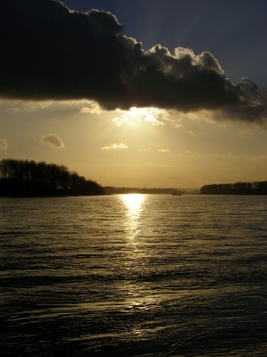 Sonnenuntergang bei Köln