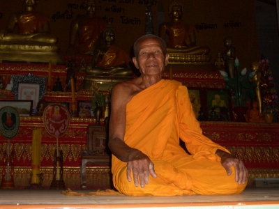 Mönch im Tempel