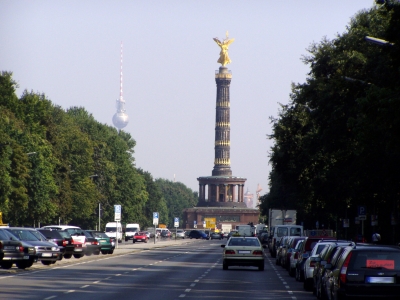 Berlin - Siegessäule - Fernsehturm-(Ost)