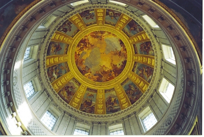 Kuppel der Dom Kirche in Paris