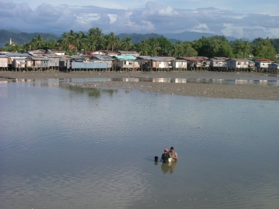 Fischerdorf auf Borneo Malaysia