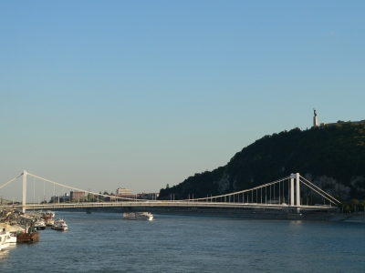 Elisabethbrücke mit Gellert Berg