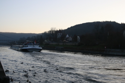 Lastkahn auf dem Main-Donau-Kanal