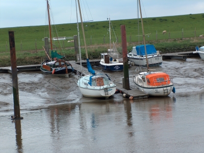 Boote bei Ebbe
