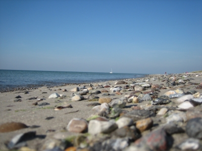 Strand und Steine