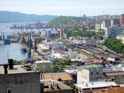 Blick auf den Hafen von Vladivostok ( Russland )
