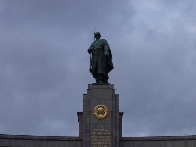 Sowjetisches Ehrendenkmal Tiergarten Statue