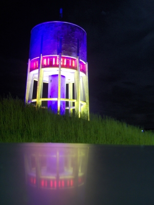 Farbenfroher Wasserturm