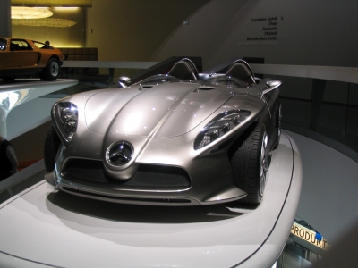 Mercedes Benz Studie aus dem Mercedes Museum Stuttgart