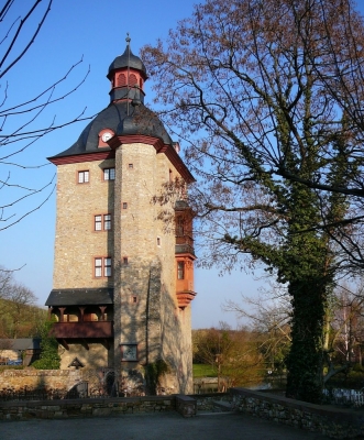 Wasserturm auf Schloss Vollrads / Oestrich-Winkel / Rheingau