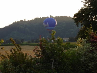 Heißluftballonlandung
