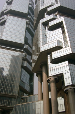 Wolkenkratzer in Hong Kong mit viel Glas