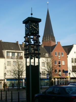 Glockenspiel auf dem Marktplatz in Goch