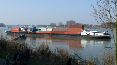 Havarie auf dem Rhein 1
