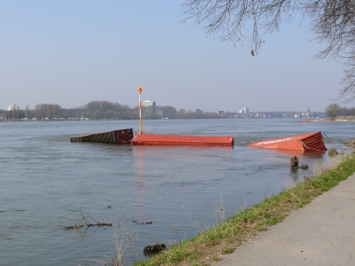 "Havarie auf dem Rhein  2"