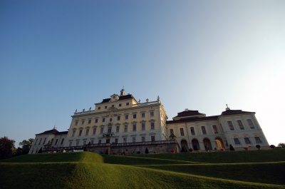 Schloss-Ludwigsburg-Nordansicht-Tag.jpg