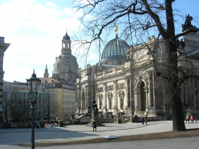 Blick auf Frauenkirche und "Zitronenpresse" - Dresden