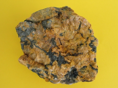 Stein mit Pyrit-Einschluss