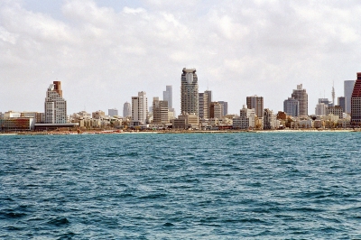 Blick vom Meer auf Tel Aviv
