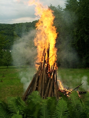 Sonnwendfeuer