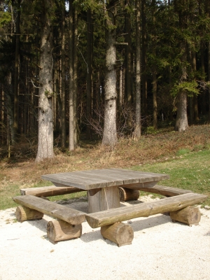 Sitzgruppe_Wald