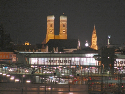 München Hbf bei Nacht