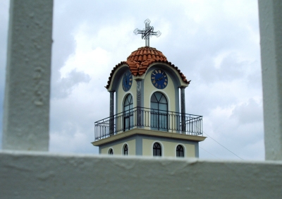 Kirchturm des Klosters St. Raphael