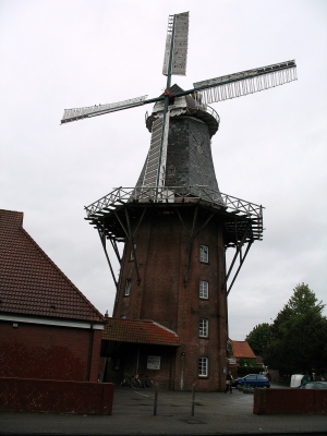 Norden Windmühle entfernter