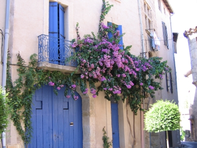 Fenster und Türen in Südfrankreich