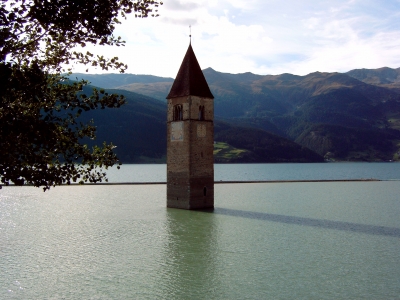 Versunkende Kirche in Südtirol