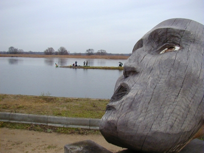 Skulptur an der Oder