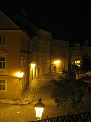 Prager Gasse bei Nacht