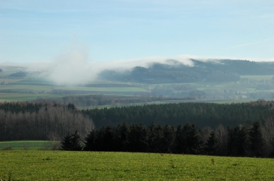 Nebel über dem Grenzkamm