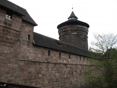 Stadtmauer Nürnberg mit Turm