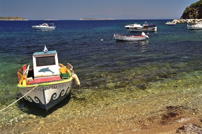 Boote am Strand von Agia Pareskevi, Samos