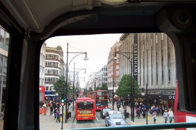 Blick aus einem Londoner Bus