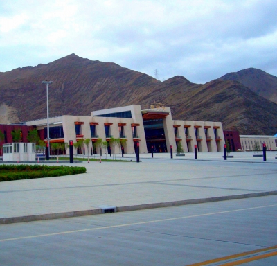 Der Bahnhof in Lhasa ( Tibet )