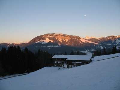 Der Mond über St Johann - Tirol