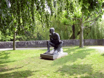 Skulptur im Park von Schloß Montfort Langenargen/Bodensee