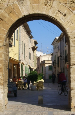 Stadttor in Alcudia auf Mallorca